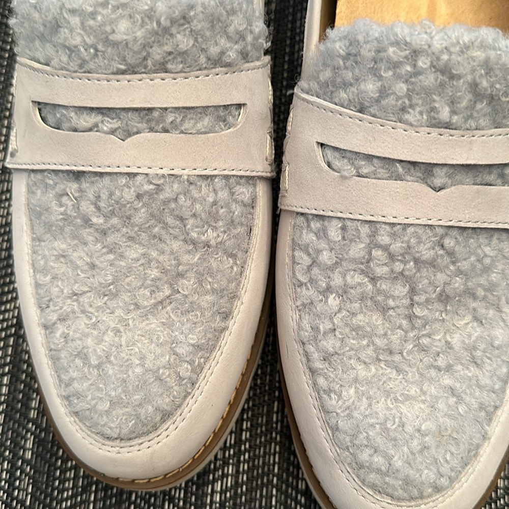 Vionic Oxfords/loafers - Picture 2 of 7